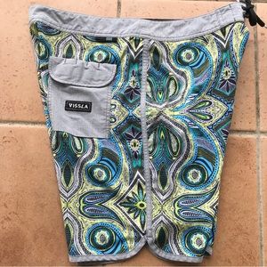 Vissla Mens Sz 36 x 9” Inseam Upcycle Coconut Poly Stretch Board Shorts Surf